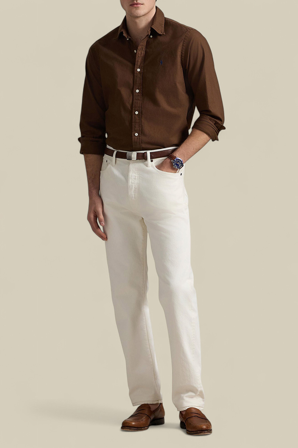 תמונת כל הלוק של חולצה מכופתרת